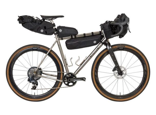 AGU Venture Bikepacking Rammeveske L Sort, 5.5L, 210gr, 52 x 14 x 6cm 