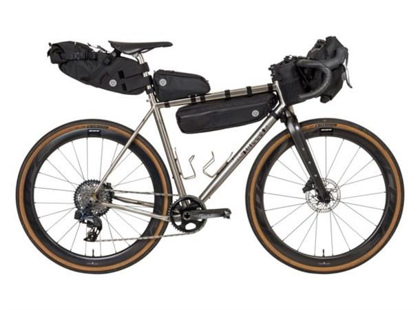 AGU Venture Bikepacking Rammeveske L Sort, 5.5L, 210gr, 52 x 14 x 6cm