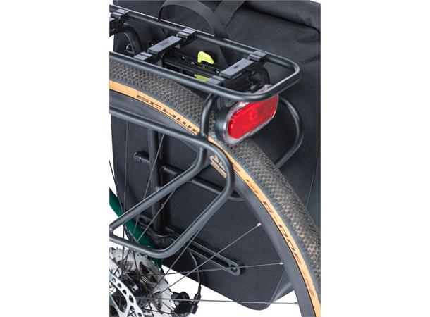 Basil Navigator Sideveske Sort,25-31l,Vanntett(IPX),Hook On System 