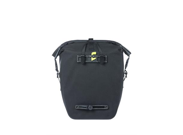 Basil Navigator Sideveske Sort,25-31l,Vanntett(IPX),Hook On System 