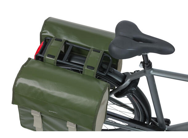Basil Urban Load Sideveske Sett Moss Grønn, 48-53l, Universal Bridge 