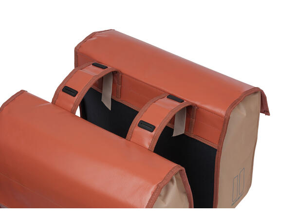 Basil Urban Load Sideveske Sett Terra Rød, 48-53l, Universal Bridge 