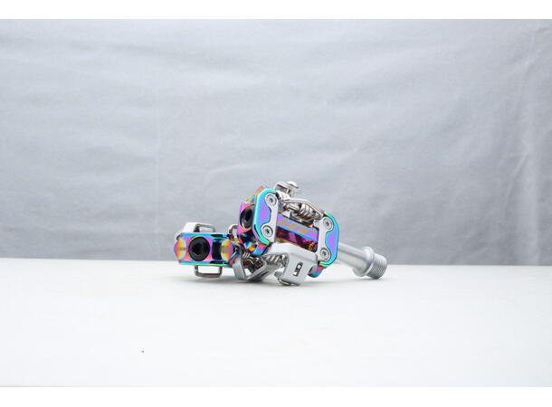 HT M2 XC Pedaler Oil Slick Alu, m/cleats, 305gr 