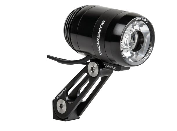 Supernova E3 Pro 2 Frontlykt 205L, Dynamo, Sort, 110g 
