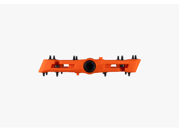 Race Face Chester Platformpedal L Oransj Nylon Composite, 115x110mm, 22-pin, 355g 