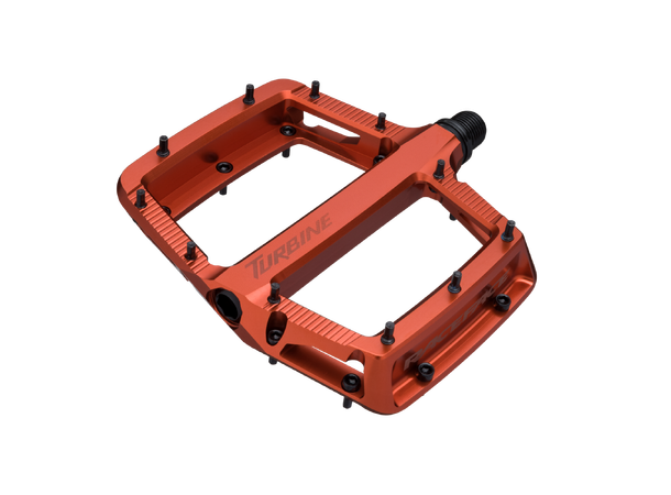 Race Face Turbine Platform Pedal Oransje 115mmx110mm, 22-pins, 415gr 