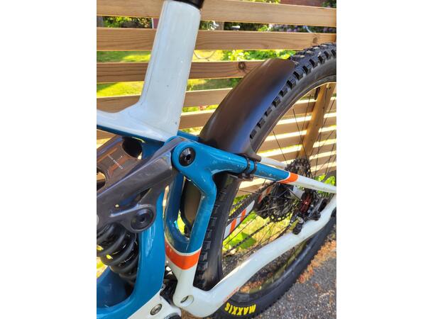 SicoMTB Mondraker One-Piece Bakskjerm Superfoxy Carbon 