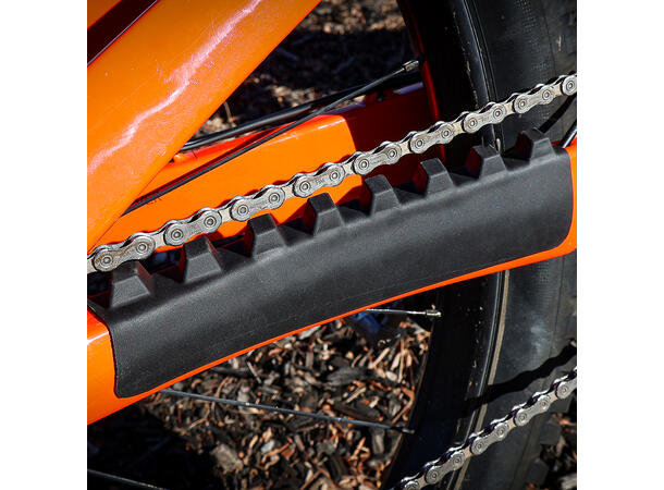 MRP Hush Guard Kjedestagbeskytter Sort, TPE, 335x130mm, selvklebende, 78gr 