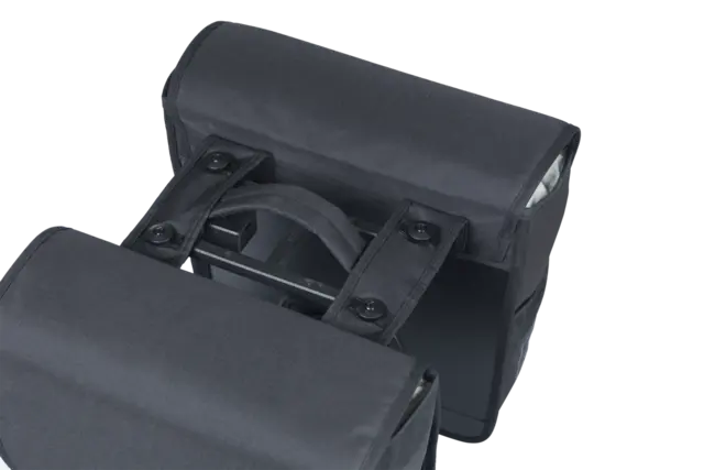 Basil GO Go-Double MIK Sideveske Sett Sort, 32 ltr, ink MIK system 