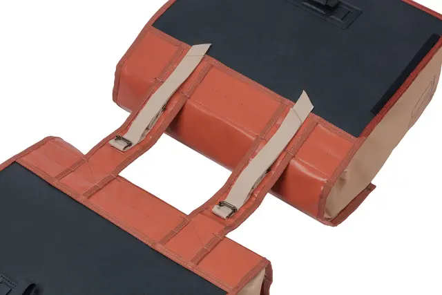 Basil Urban Load Sideveske Sett Terra Rød, 48-53l, Universal Bridge 