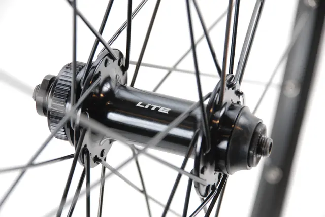 LITE V-brems/CL 28"/622 Forhjul Sort NEXT II felg, 5x100mm, Stikkakse 