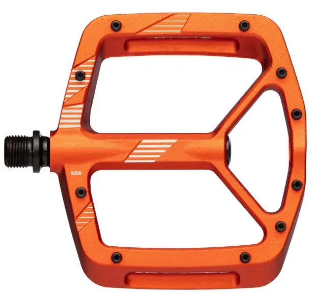 Race Face Aeffect R Platform Pedaler Oransje, Alu, 110x115mm, 20-pins, 440g 