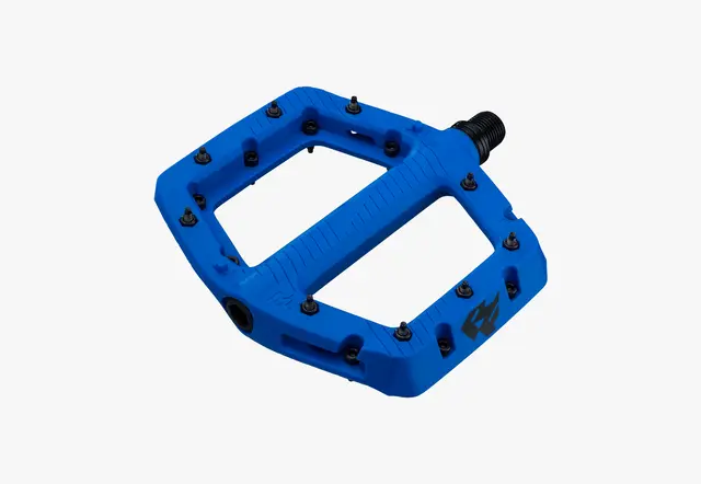 Race Face Chester Platformpedal L Blå Nylon Composite, 115x110mm, 22-pin, 355g 
