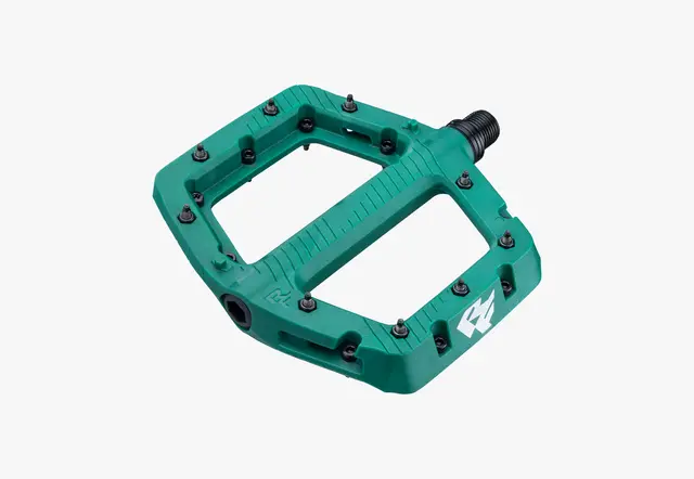 Race Face Chester Platformpedal L Grønn Nylon Composite, 115x110mm, 22-pin, 355g 