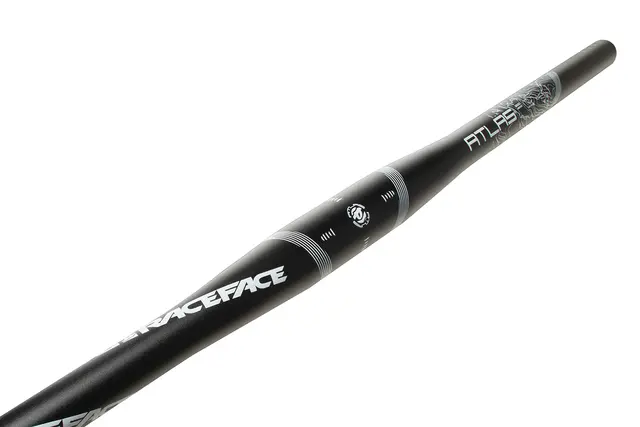 Race Face Atlas Flat Styre Sort 31.8mm x 0mm x 785mm, Alu, 315gr 