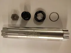 SPINDLE KIT CINCH 30MM SPINDLE 83MM XC Ø30mm, Til 148,150,157mm baknav