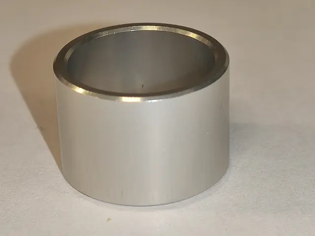 SPACER TRACE J-BEND CASSETTE BODY (INCLUDED WITH CASS BODY) 