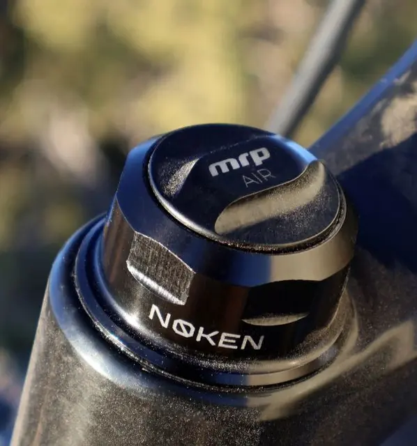 MRP Noken Rock Shox ZEB Aluminium, sort, m/ventil 